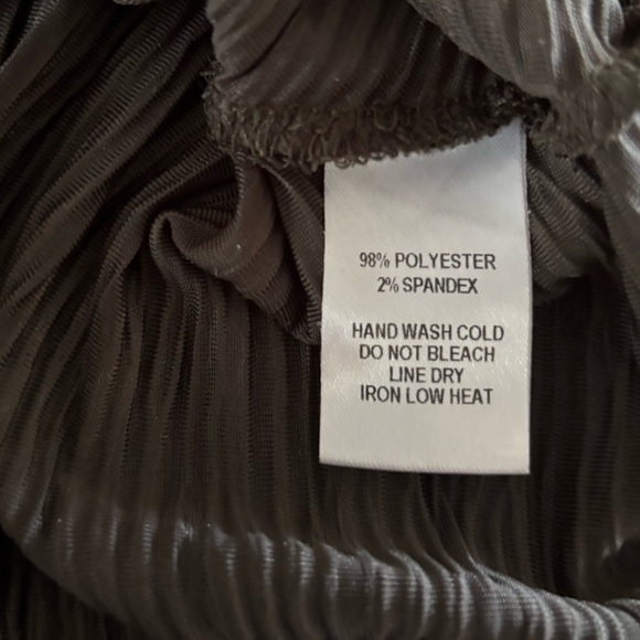 Lulu's Olive Green velvet Long Sleeve Bodysuit size medium - Picture 6 of 6